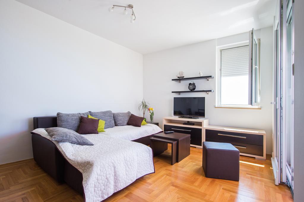 Apartment Dominik Подстрана Екстериор снимка