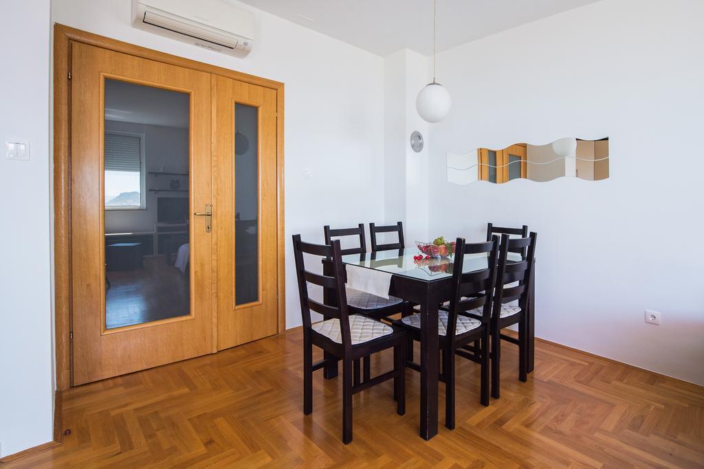 Apartment Dominik Подстрана Екстериор снимка