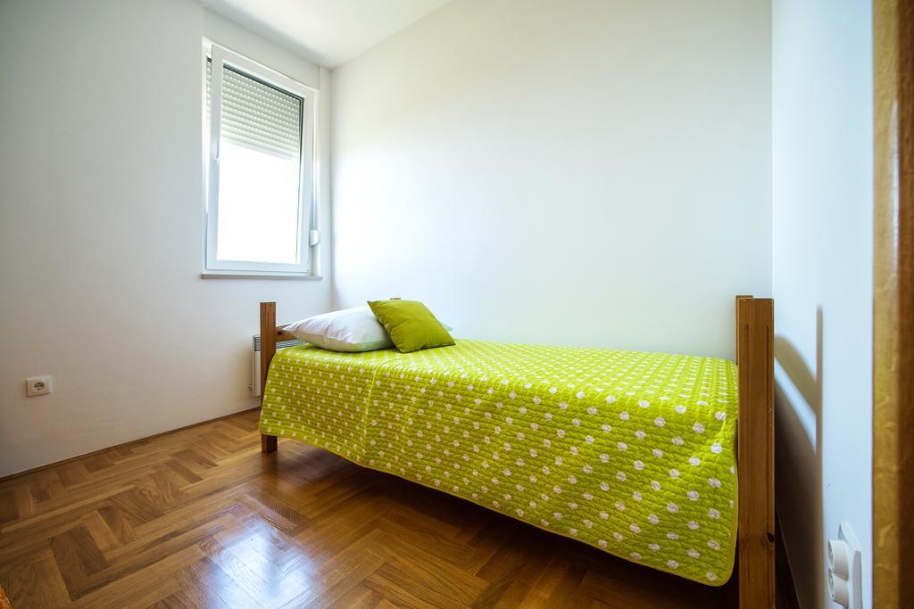 Apartment Dominik Подстрана Екстериор снимка